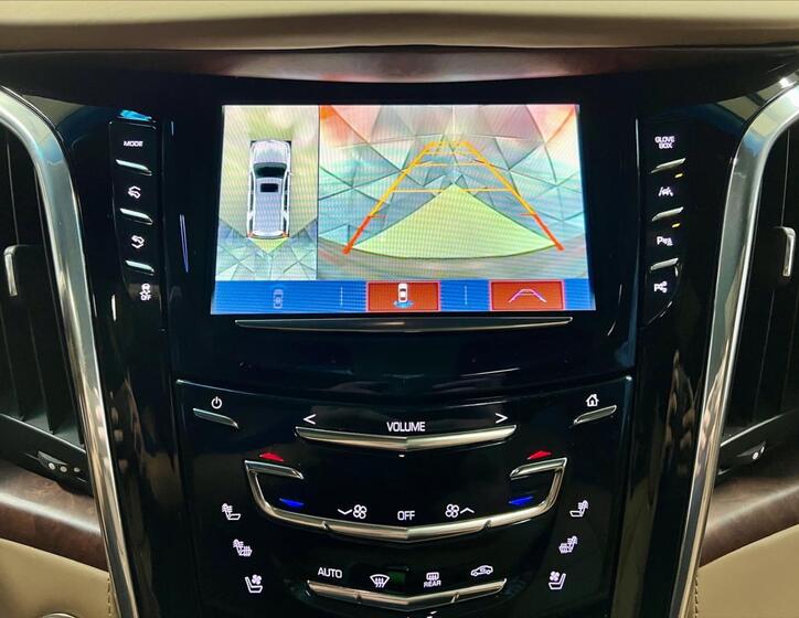 Cadillac Escalade 17