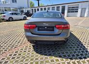 Jaguar XE 5