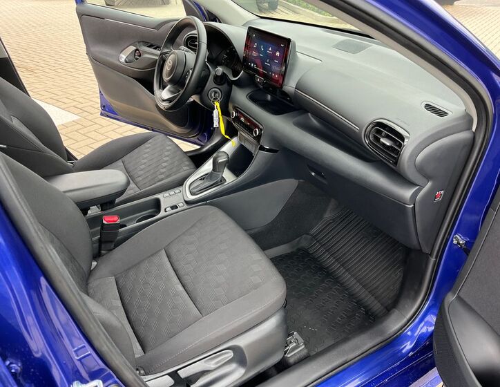 Toyota Yaris 17