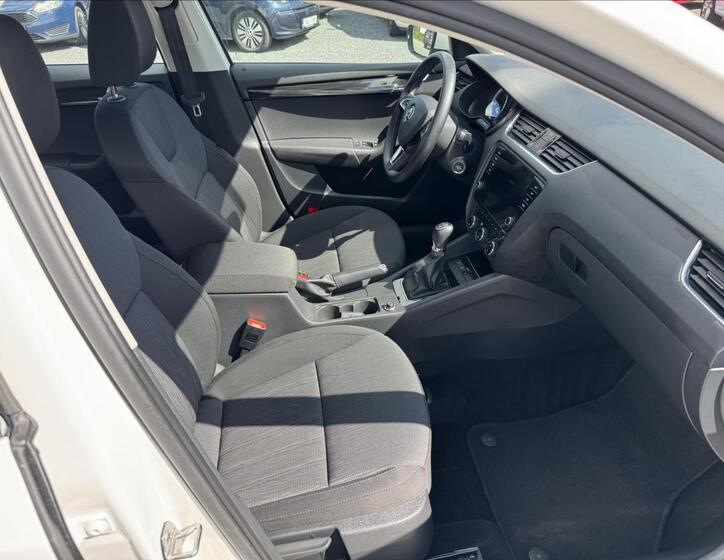 Škoda Octavia 12