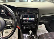 Volkswagen Golf 11
