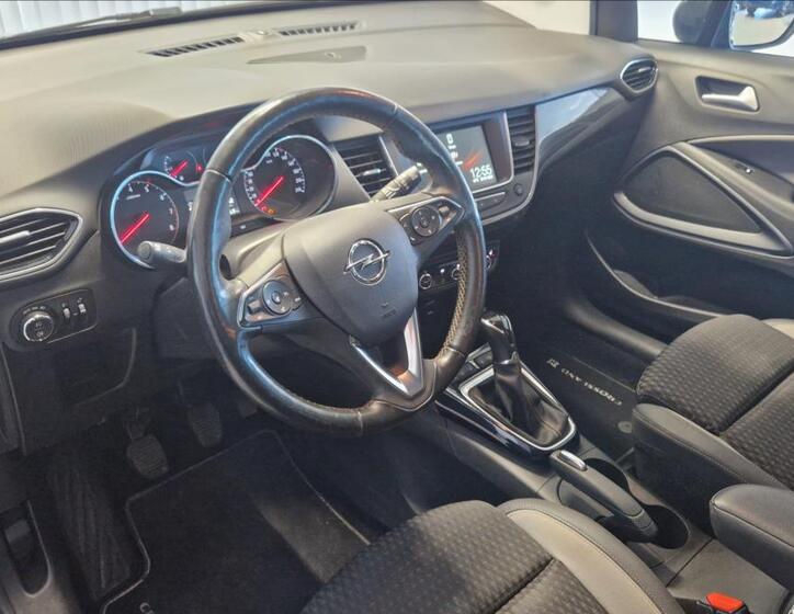Opel Crossland X 12