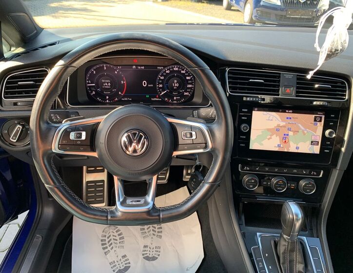 Volkswagen Golf 15