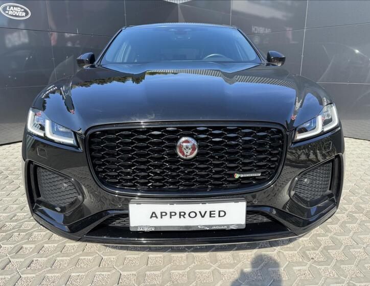 Jaguar F-Pace 4