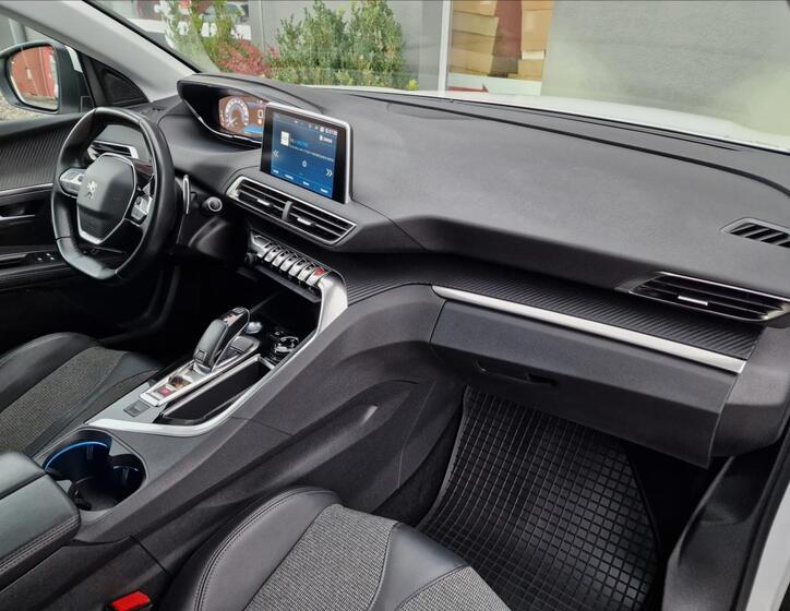 Peugeot 5008 13
