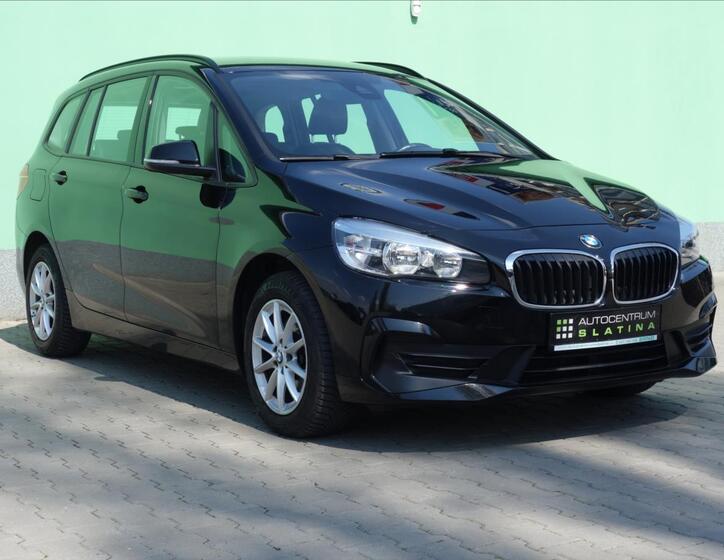 BMW Řada 2 11