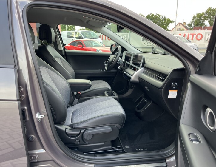 Hyundai IONIQ 22