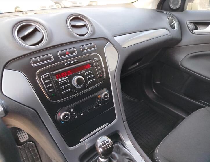 Ford Mondeo 12