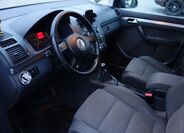 Volkswagen Touran 13