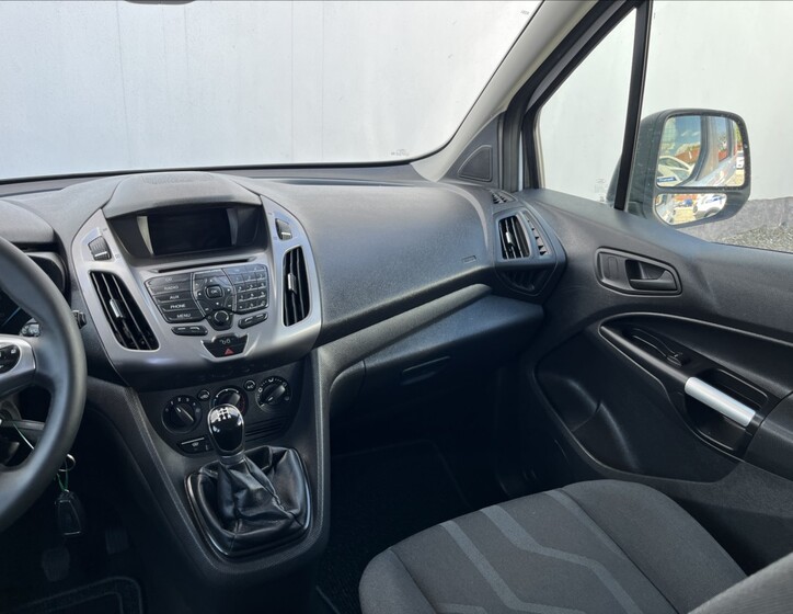 Ford Tourneo Connect 26