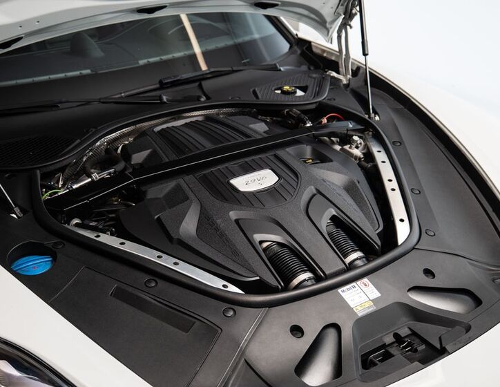 Porsche Panamera 19