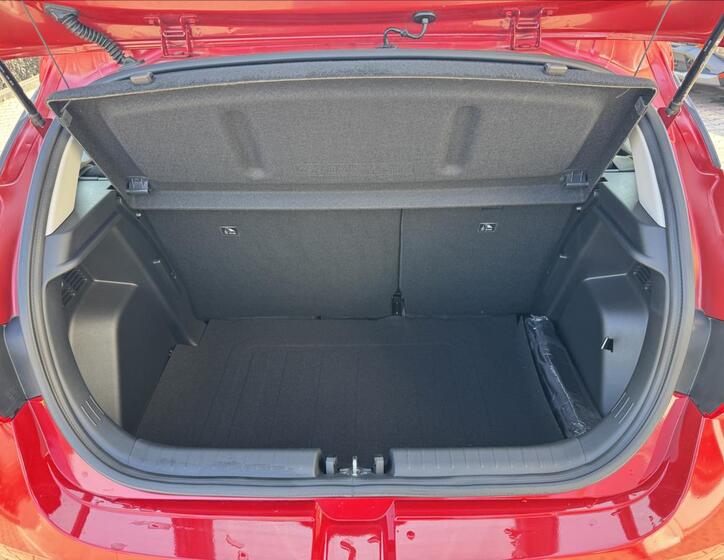 Hyundai i20 10