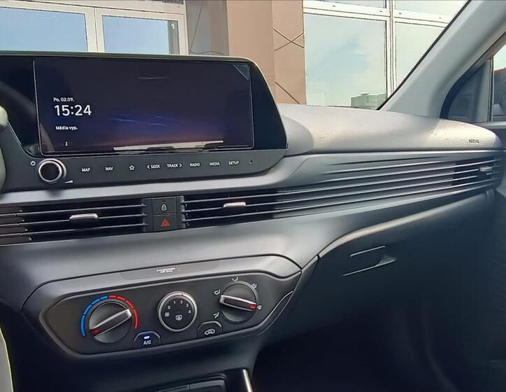 Hyundai i20 6