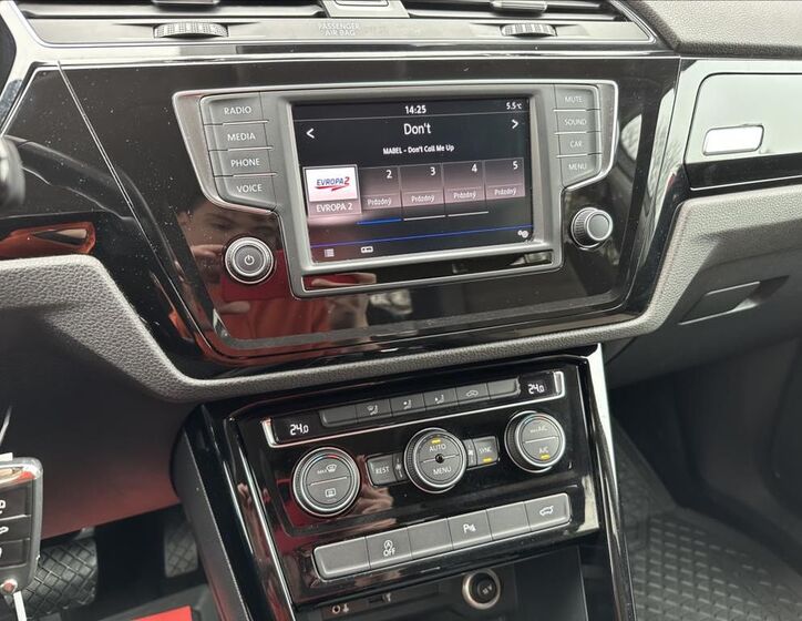 Volkswagen Touran 17