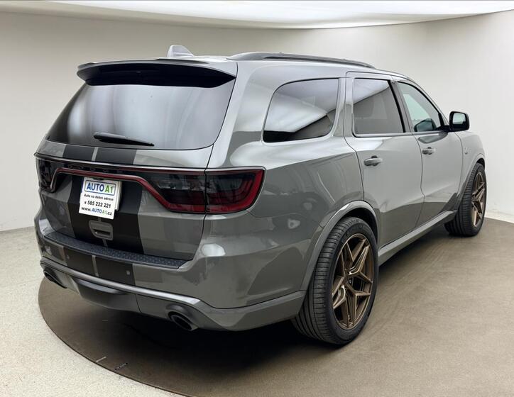 Dodge Durango 4