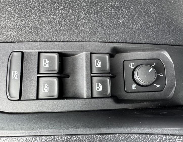 Škoda Karoq 23