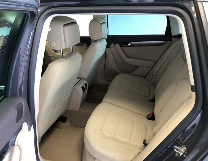 Volkswagen Passat 12