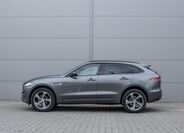 Jaguar F-Pace 8