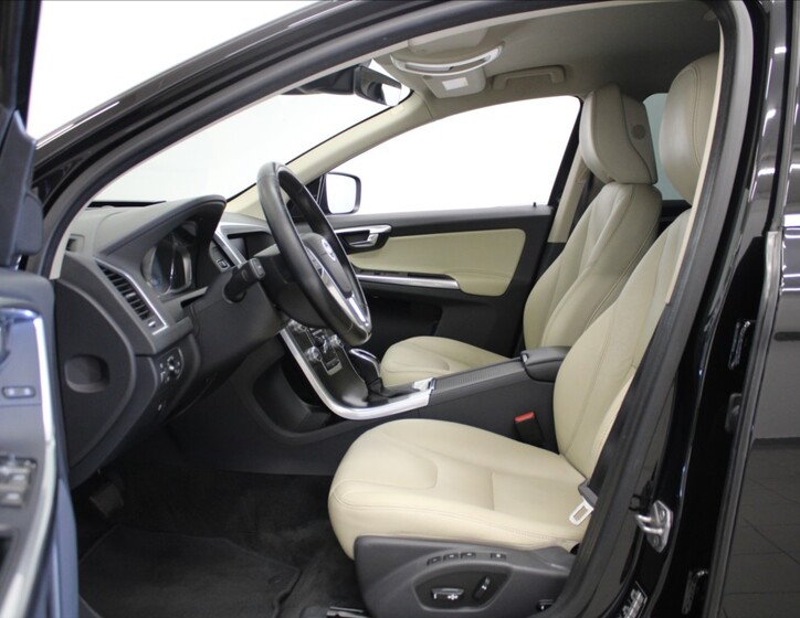 Volvo XC60 6