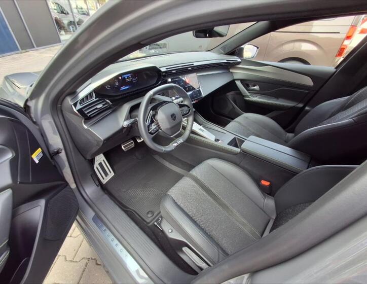 Peugeot 308 7