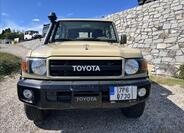 Toyota Land Cruiser 2