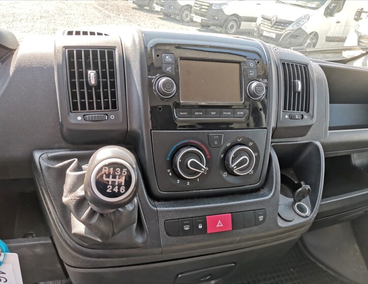 Peugeot Boxer 9