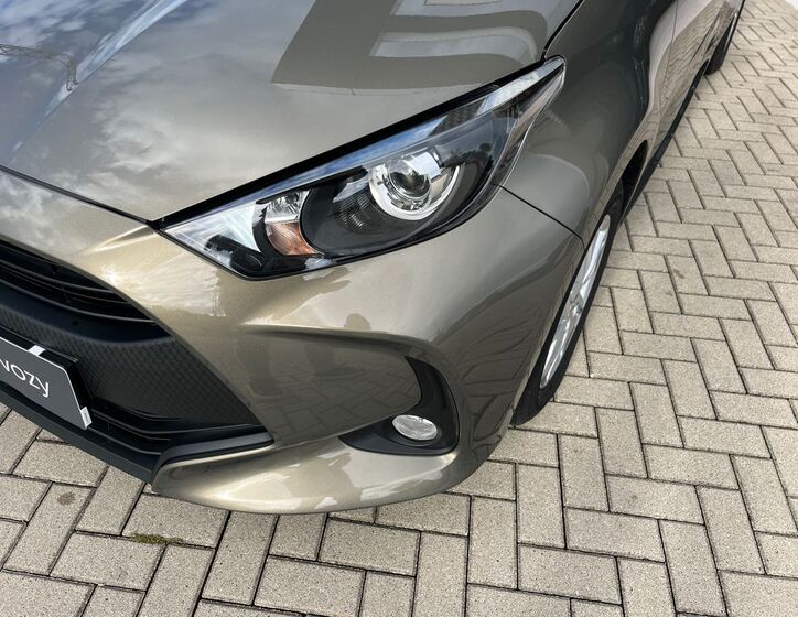 Toyota Yaris 10