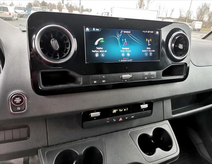Mercedes-Benz Sprinter 9