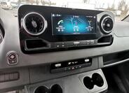 Mercedes-Benz Sprinter 9