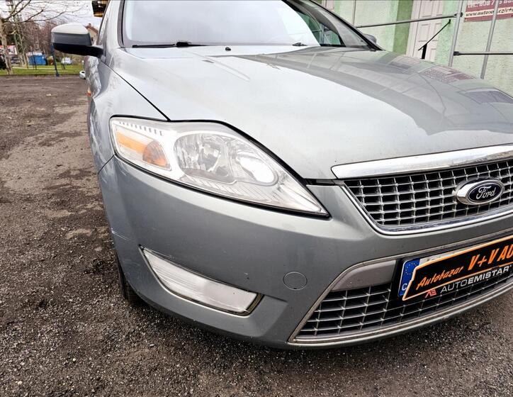 Ford Mondeo 42