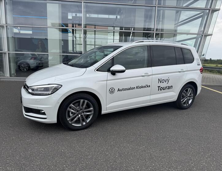 Volkswagen Touran 1
