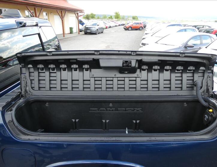 Dodge RAM 21