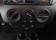 Volkswagen New Beetle 13