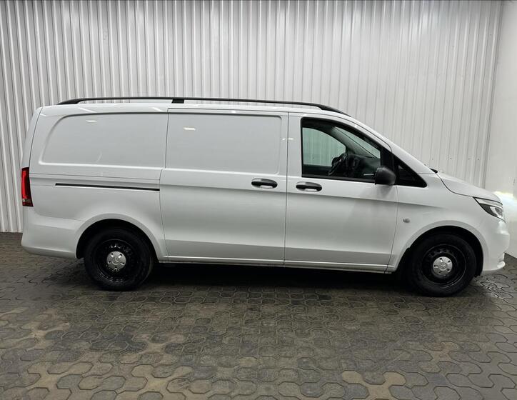 Mercedes-Benz Vito 10