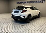 Toyota C-HR 2