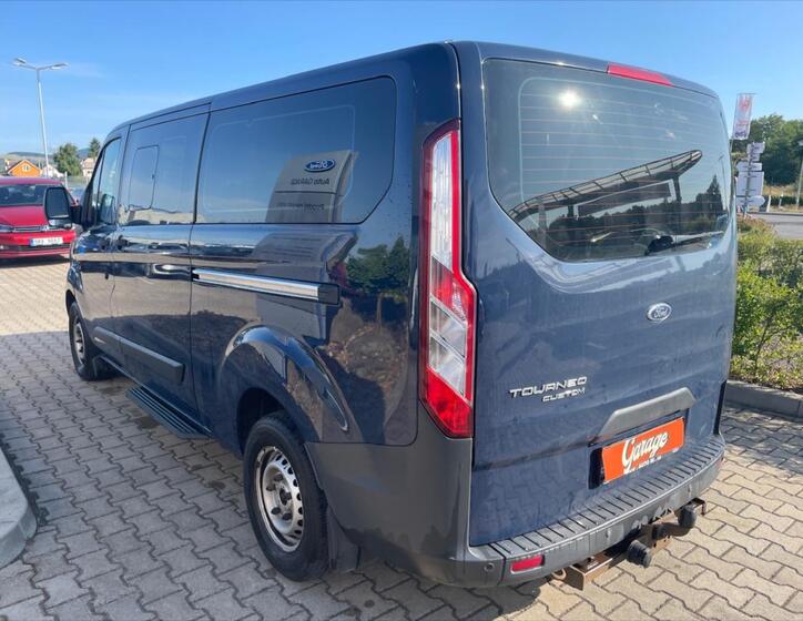 Ford Tourneo Custom 4
