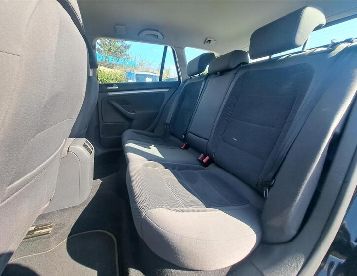 Volkswagen Golf 25