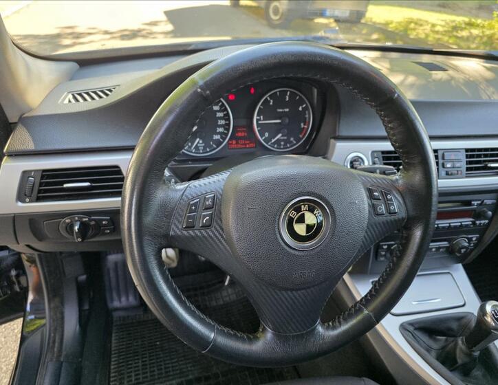 BMW Řada 3 12