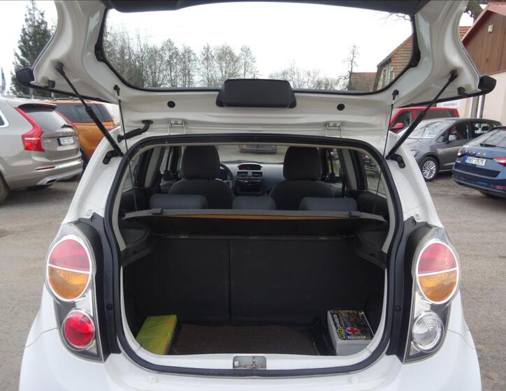 Chevrolet Spark 11