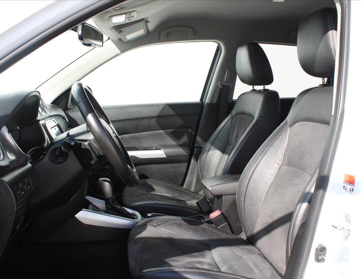 Suzuki Vitara 10
