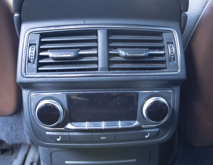 Audi Q7 25
