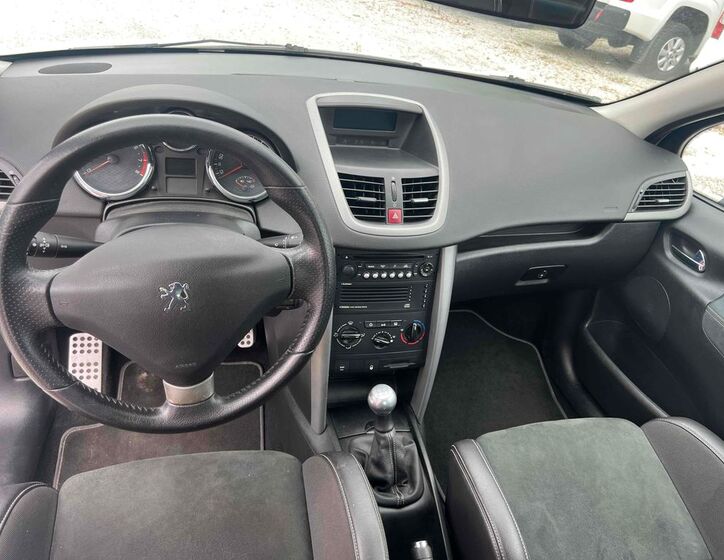 Peugeot 207 8