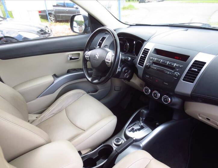 Citroën C-Crosser 11