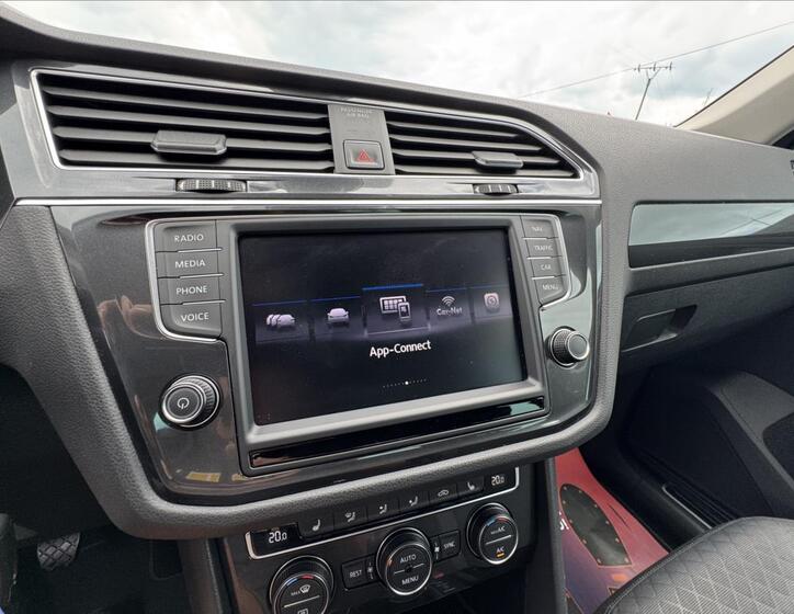 Volkswagen Tiguan 30