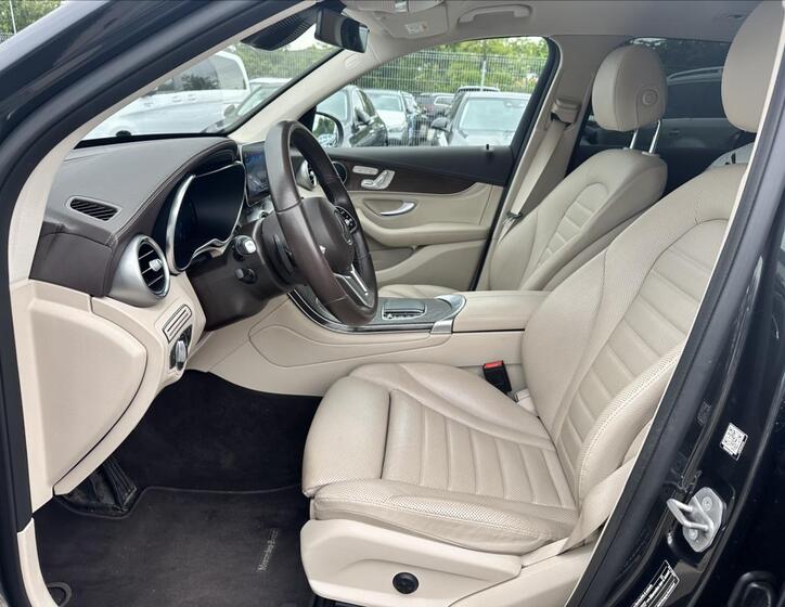 Mercedes-Benz GLC 10