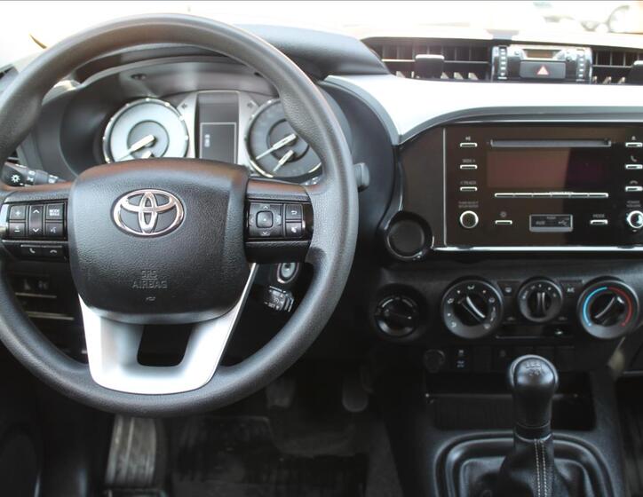 Toyota Hilux 10