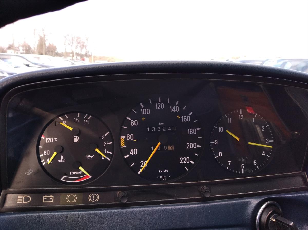 Mercedes-Benz 280