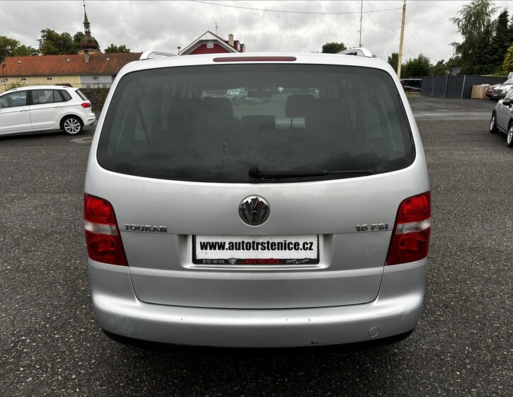 Volkswagen Touran 4