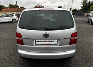 Volkswagen Touran 4