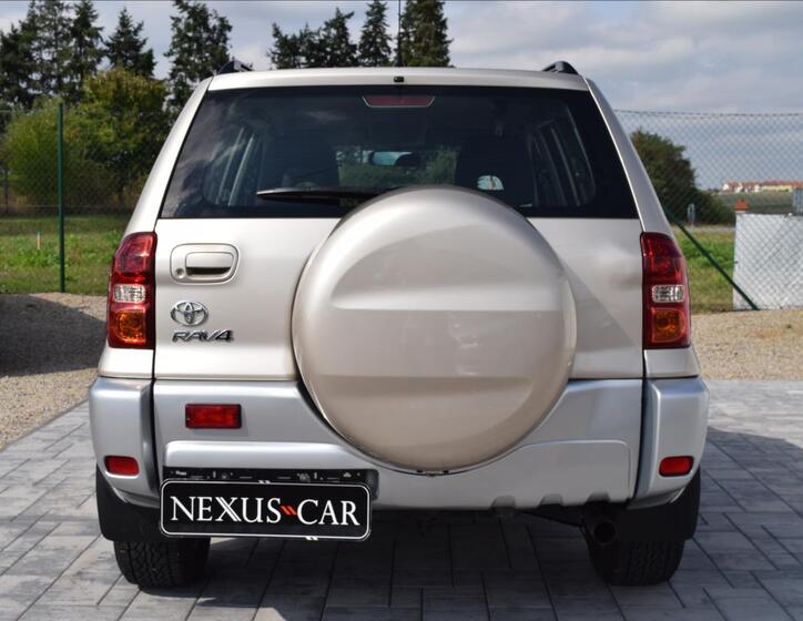 Toyota RAV4 6